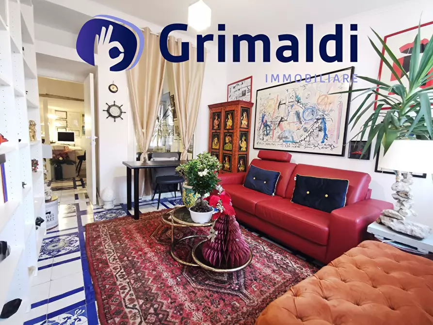 Immagine 14 di Trilocale in vendita  a Pozzuoli