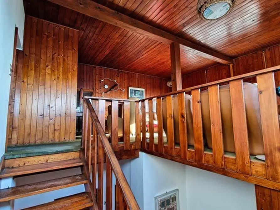 Immagine 23 di Villa in vendita  in via Scalini 38 a Brunate