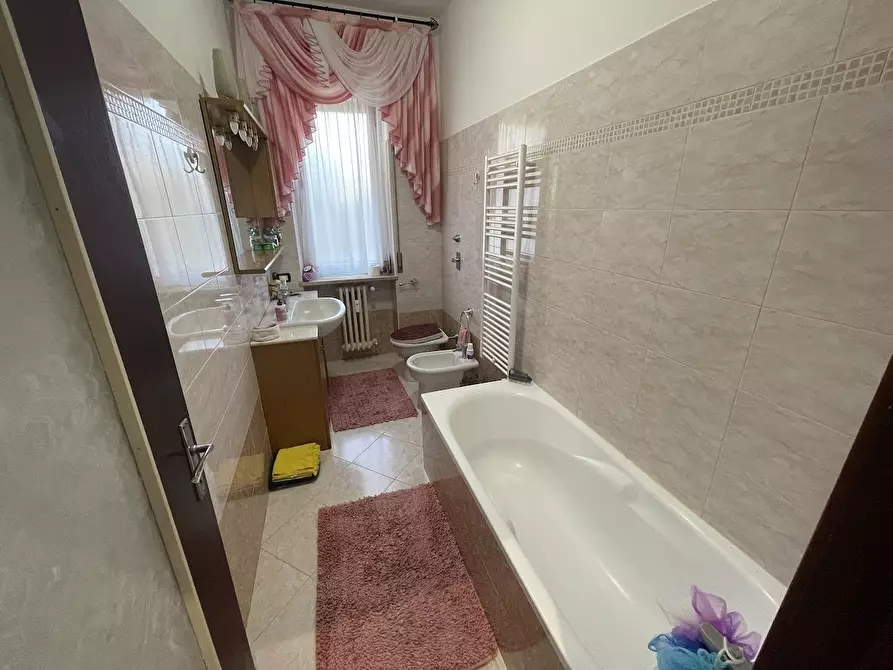 Immagine 10 di Appartamento in vendita  in Via Isonzo 6 a Novara