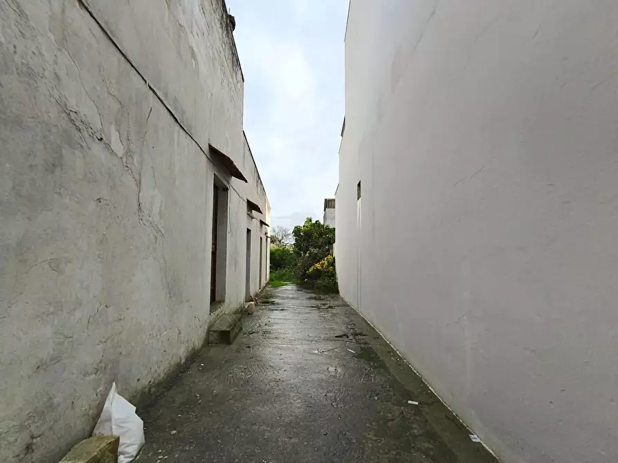 Immagine 4 di Casa bifamiliare in vendita  in Via D'Annunzio 7 a Sannicola