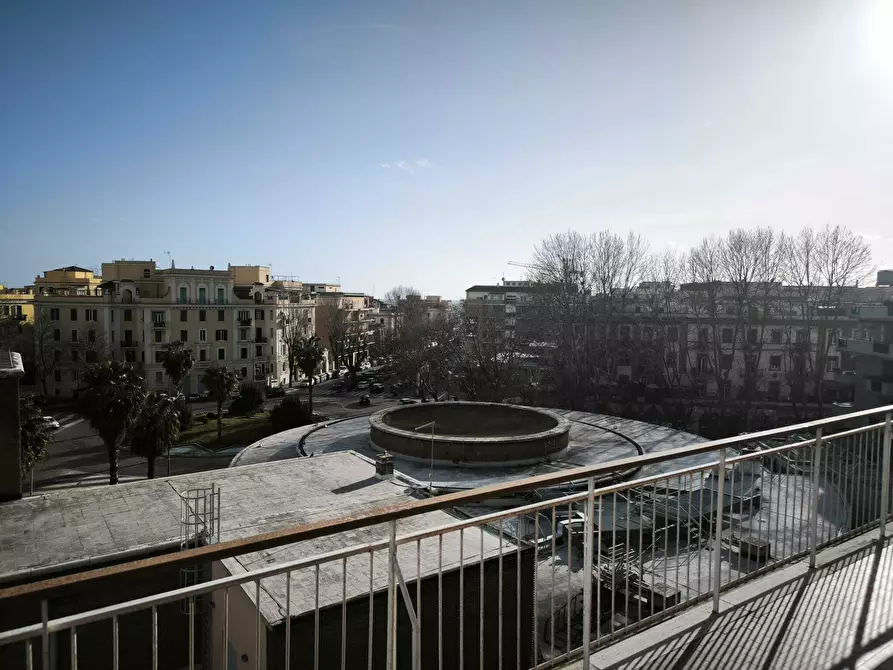 Immagine 5 di Appartamento in vendita  a Roma