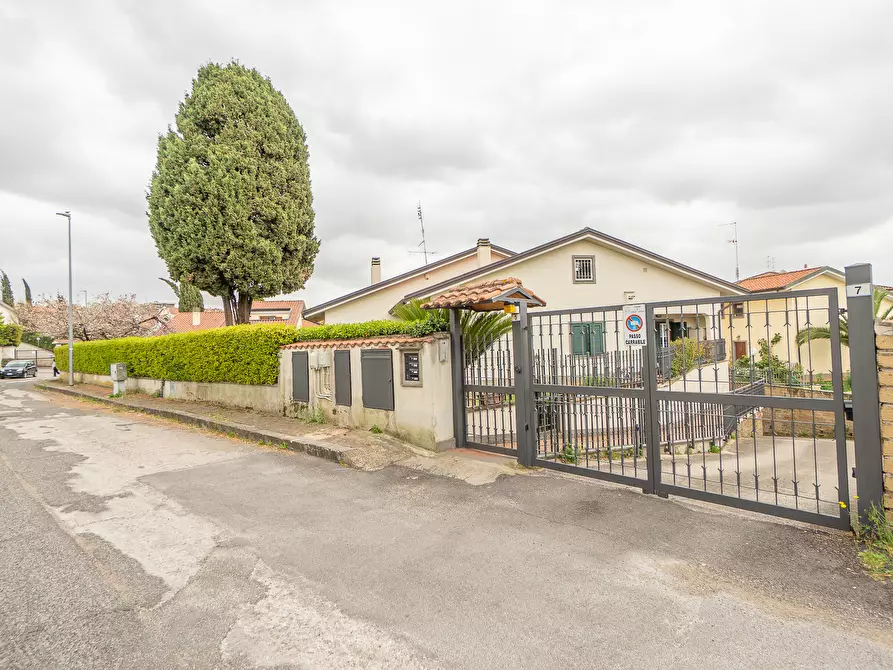 Immagine 122 di Villa in vendita  in Via Moricone a Albano Laziale