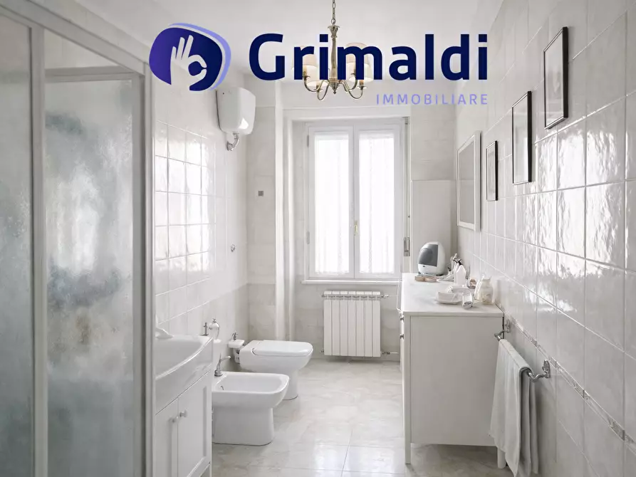 Immagine 10 di Quadrilocale in vendita  a Napoli