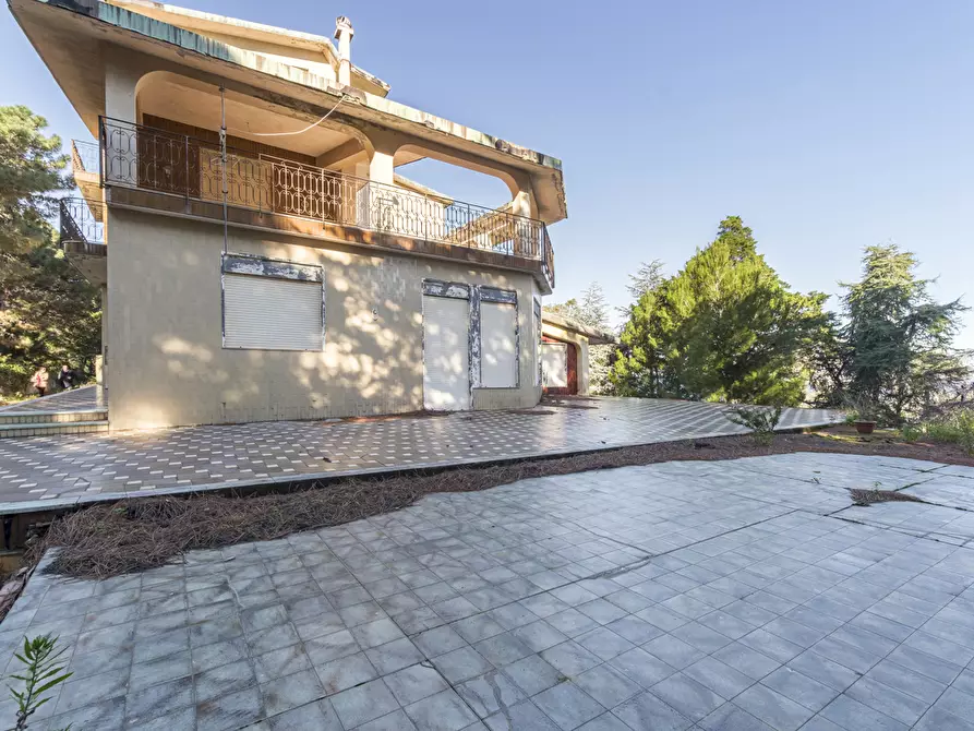 Immagine 11 di Villa in vendita  in Contrada Piano Rocca snc a Messina