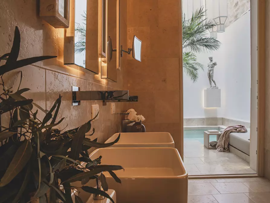 Immagine 106 di Casa indipendente in vendita  in Via Roberto Caracciolo 30 a Lecce