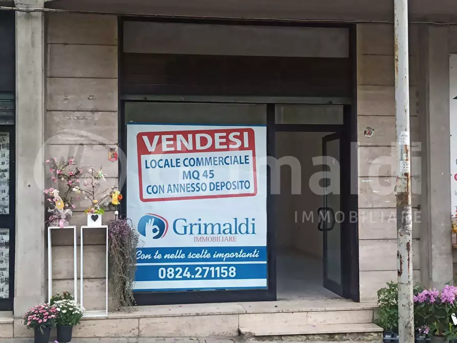 Immagine 8 di Locale commerciale in vendita  in Via delle Puglie snc a Benevento