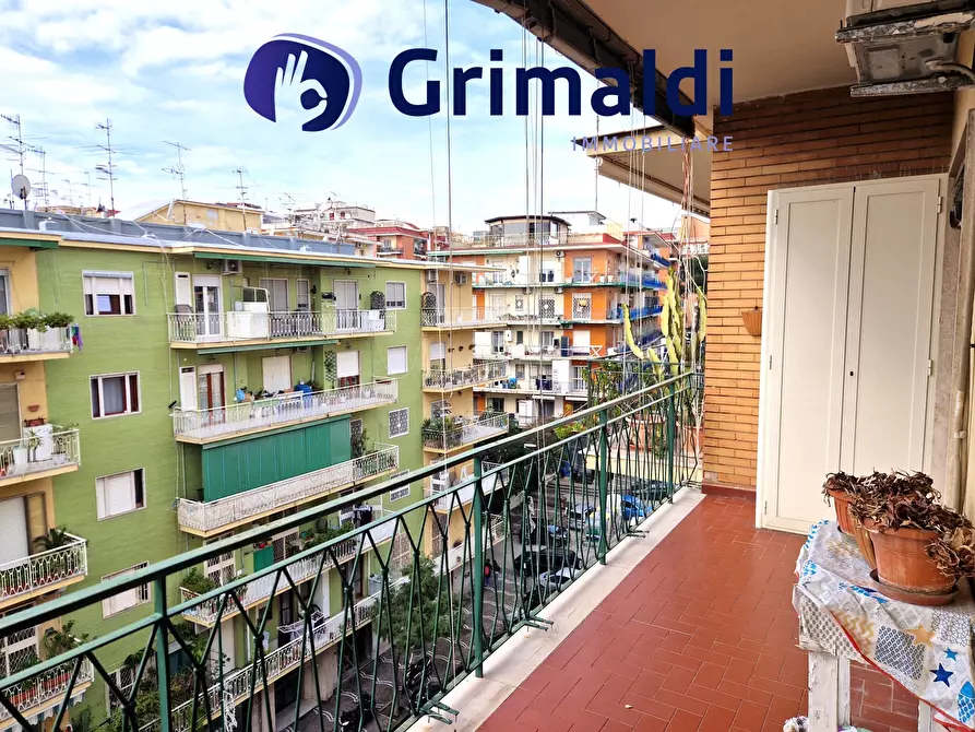 Immagine 12 di Quadrilocale in vendita  a Napoli