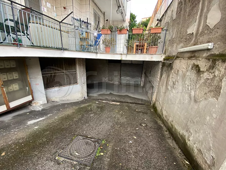 Immagine 5 di Garage in vendita  a Melito Di Napoli
