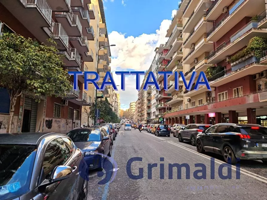 Immagine 2 di Garage in vendita  a Napoli