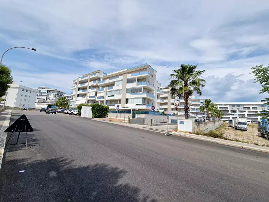 Immagine 19 di Appartamento in vendita  in Via Giacomo Puccini a Monopoli
