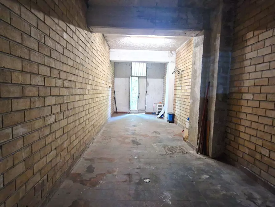 Immagine 18 di Pentalocale in vendita  in Via michele Pironti 1/B a Avellino