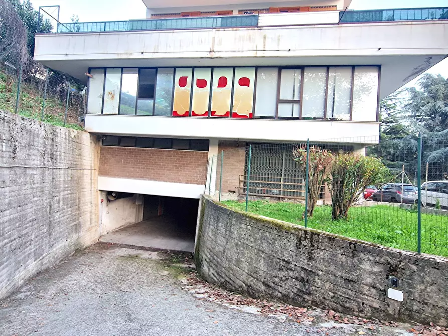 Immagine 4 di Garage in vendita  in Via Urelio Nicolodi 25 a Avellino
