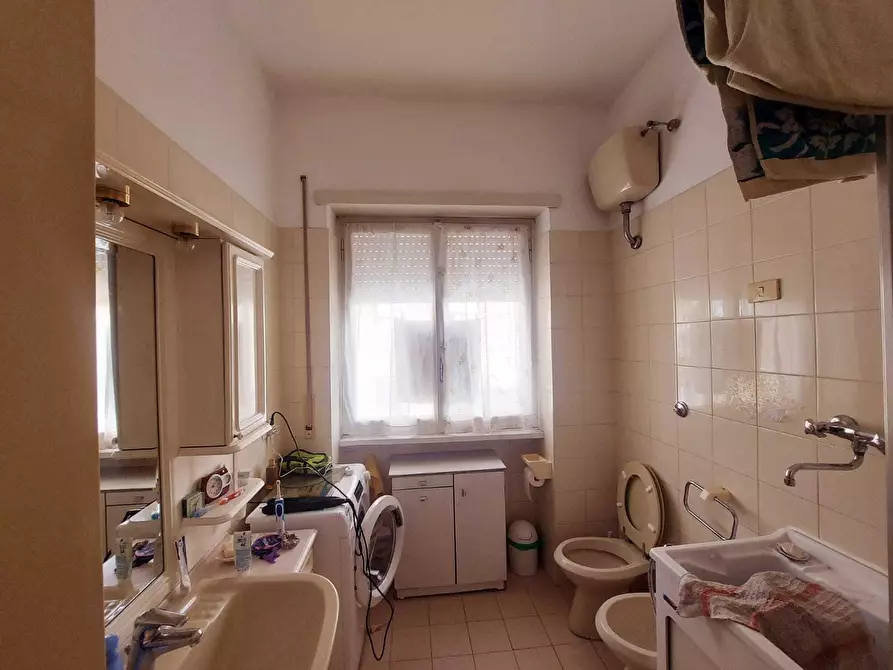 Immagine 13 di Trilocale in vendita  in VIA PAOLA FALCONIERI a Roma