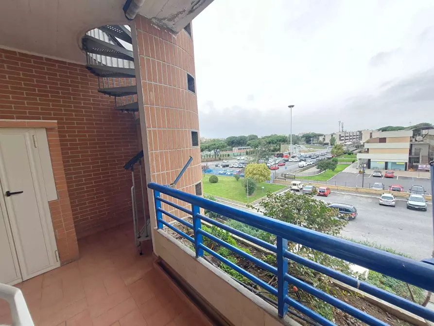 Immagine 26 di Attico in vendita  in Via Andrea Millevoi 401 a Roma