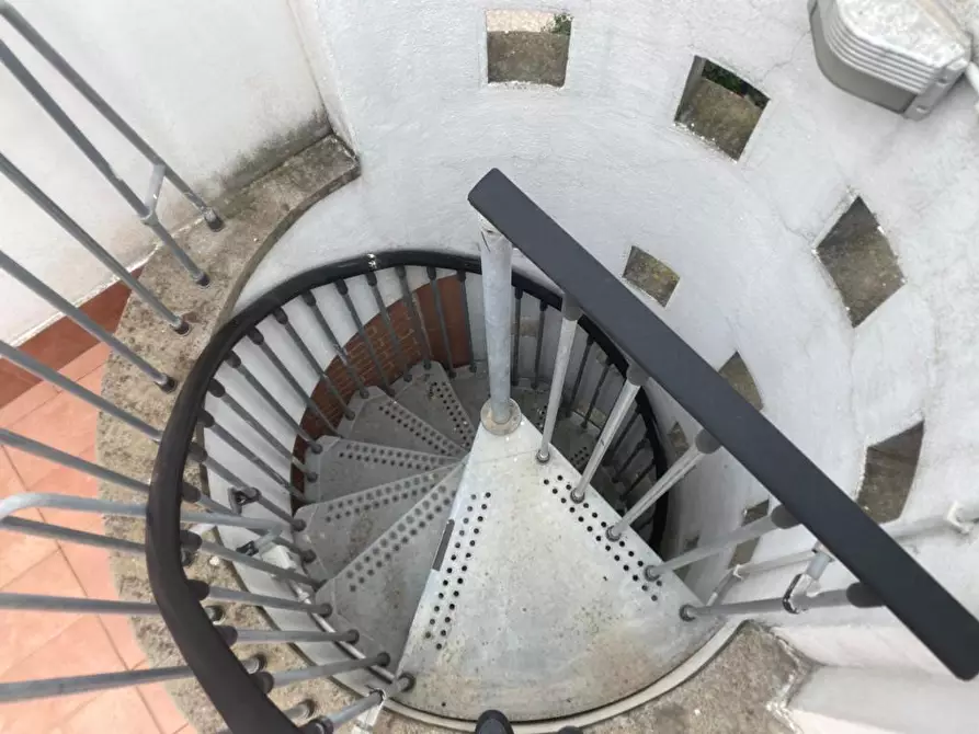 Immagine 48 di Attico in vendita  in Via Andrea Millevoi 401 a Roma