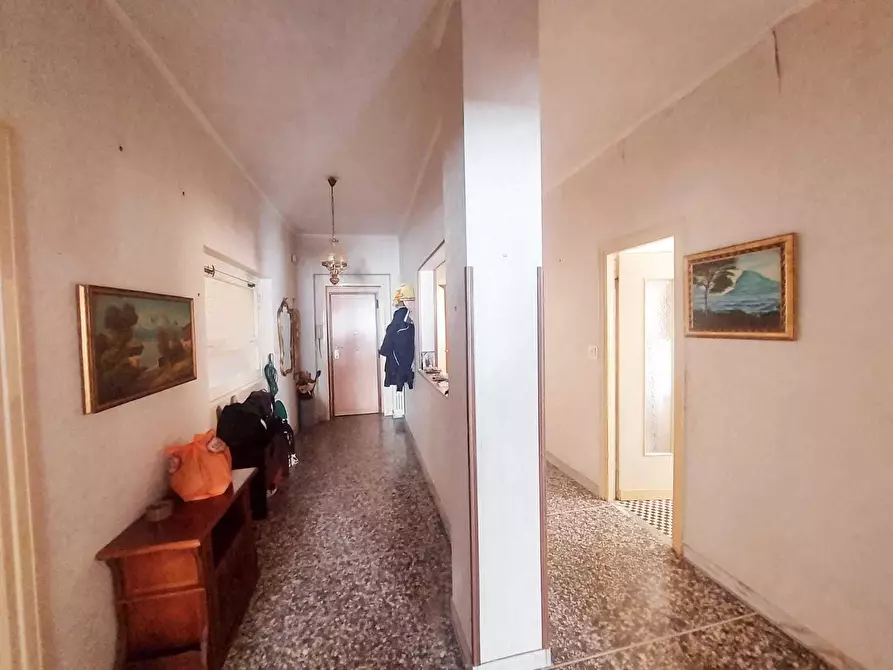 Immagine 4 di Trilocale in vendita  in VIA PAOLA FALCONIERI a Roma