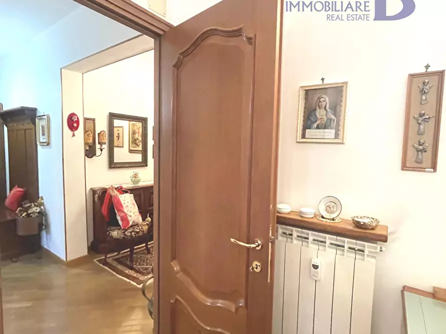 Immagine 41 di Trilocale in vendita  in Via Valleverde 9 a Recco