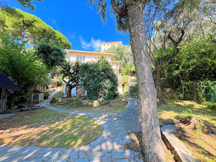 Immagine 7 di Casa indipendente in vendita  a Recco