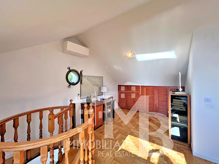 Immagine 18 di Pentalocale in vendita  in Via Salvo D'Acquisto a Recco