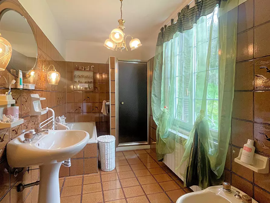 Immagine 24 di Casa bifamiliare in vendita  in Frazione Pannesi 41 a Lumarzo