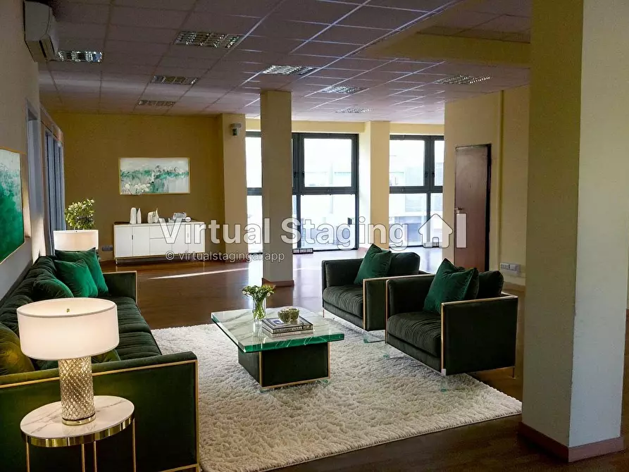 Immagine 15 di Locale commerciale in affitto  a La Spezia