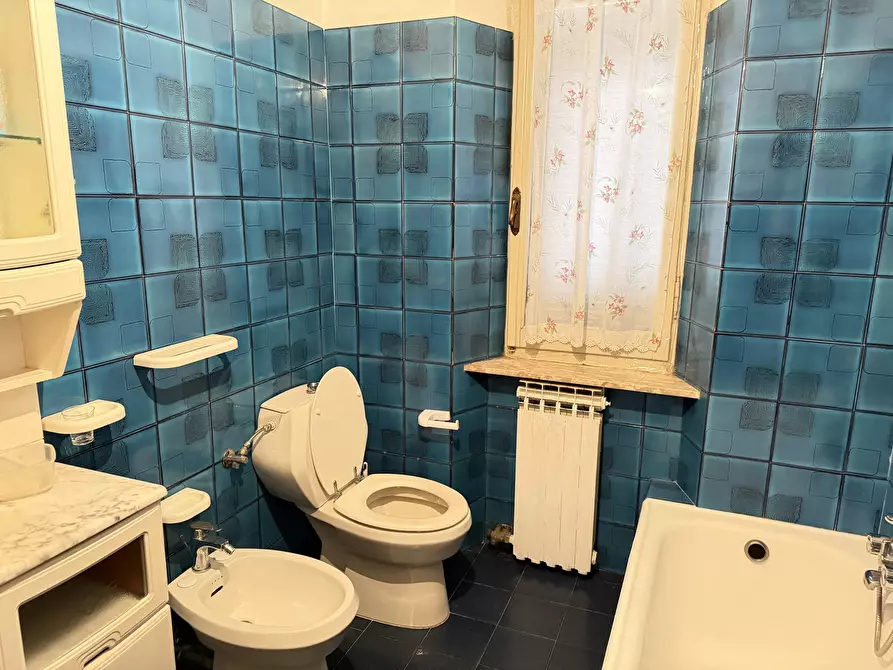 Immagine 13 di Casa indipendente in vendita  a Sarzana