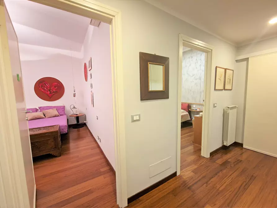 Immagine 10 di Pentalocale in vendita  in Via Socrate Benacci a Sarzana