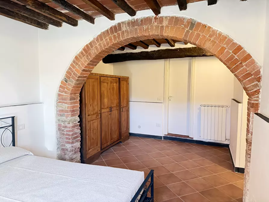 Immagine 14 di Trilocale in affitto  a Ameglia