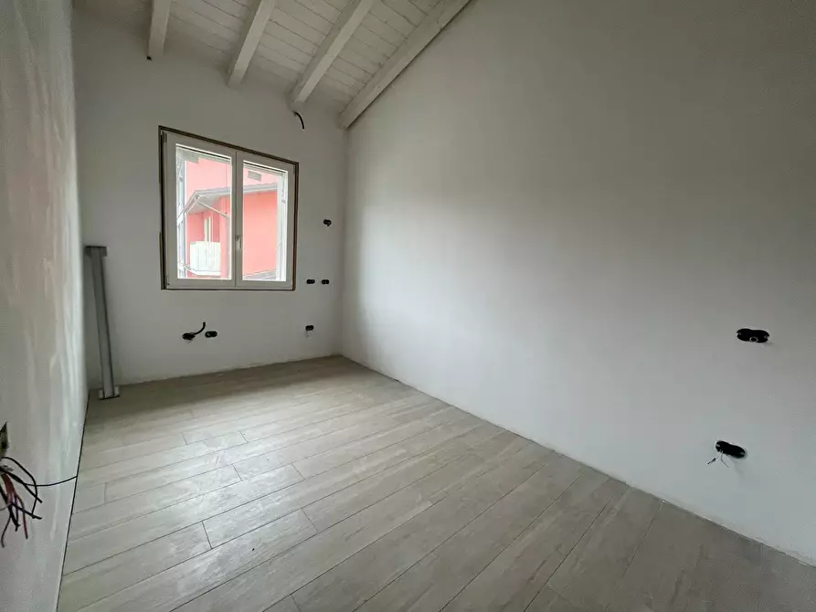 Immagine 6 di Casa trifamiliare in vendita  a Brescia