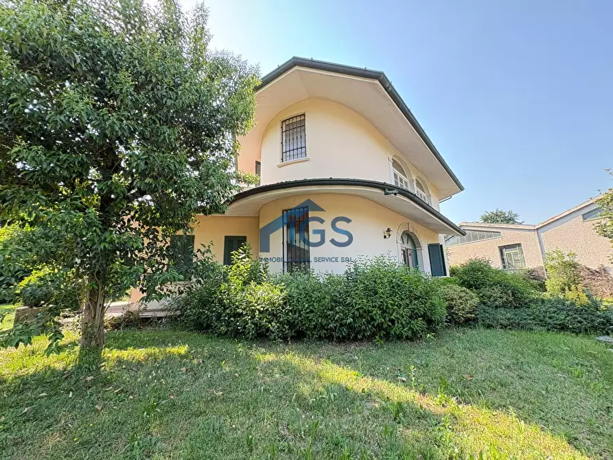 Immagine 3 di Villa in vendita  in Via Santa Giulia 3 a Travagliato