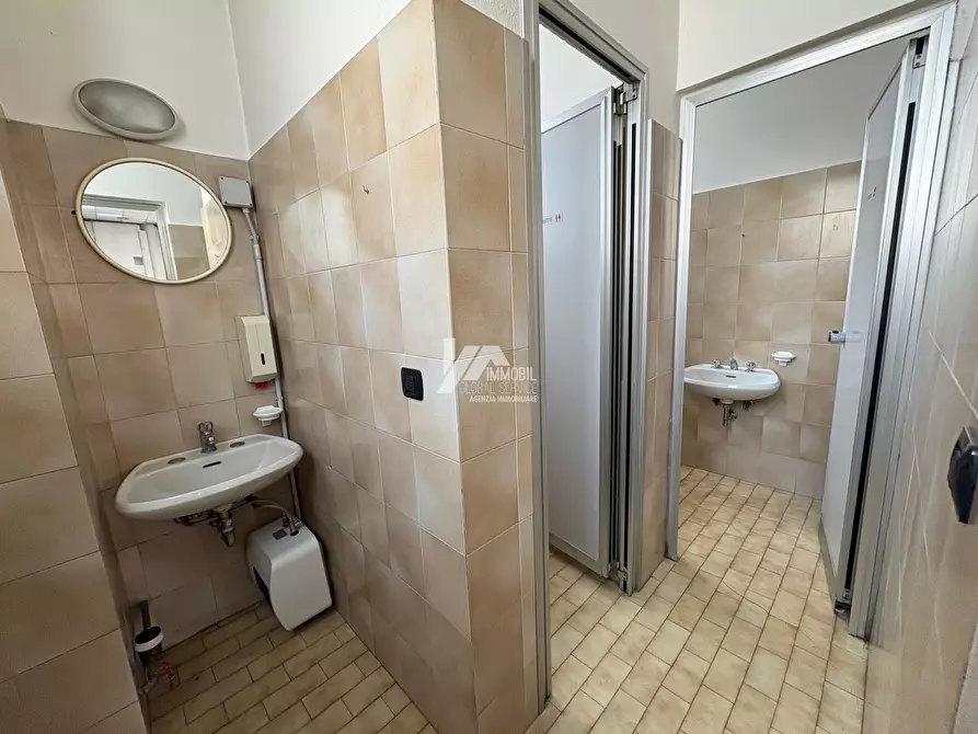 Immagine 12 di Attività artigianale in affitto  in Via Orzinuovi a Brescia