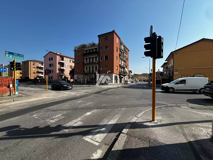 Immagine 12 di Locale commerciale in affitto  in Via Chiusure a Brescia