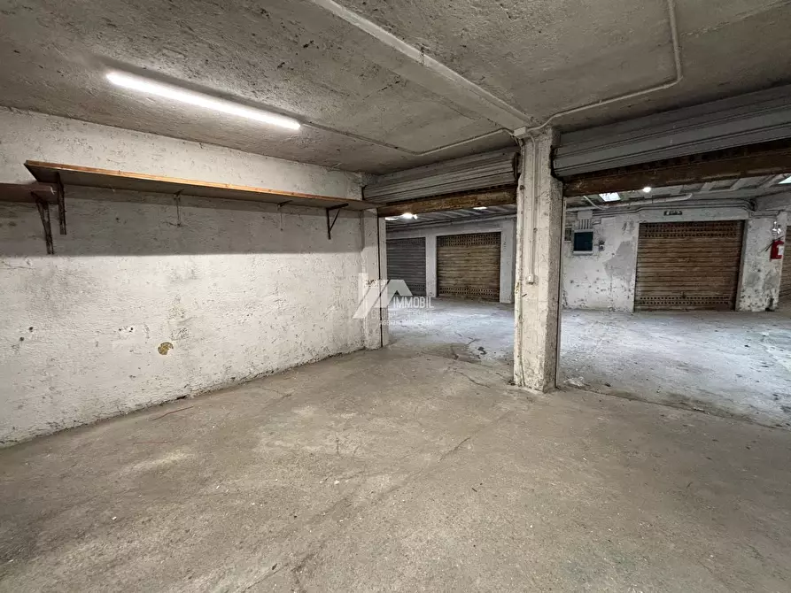 Immagine 8 di Garage in vendita  in Via Valcamonica a Brescia