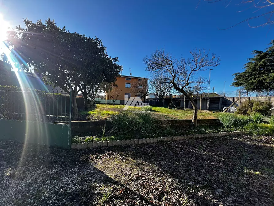 Immagine 29 di Villa in vendita  in Via Stazione a Calcinato