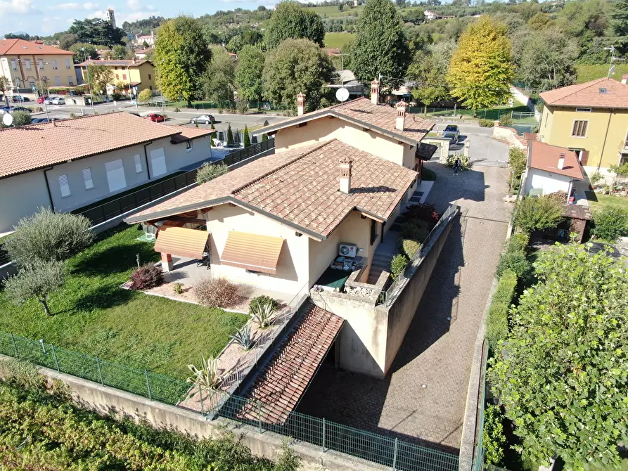 Immagine 5 di Villa in vendita  in Via Crocefisso 60G a Erbusco