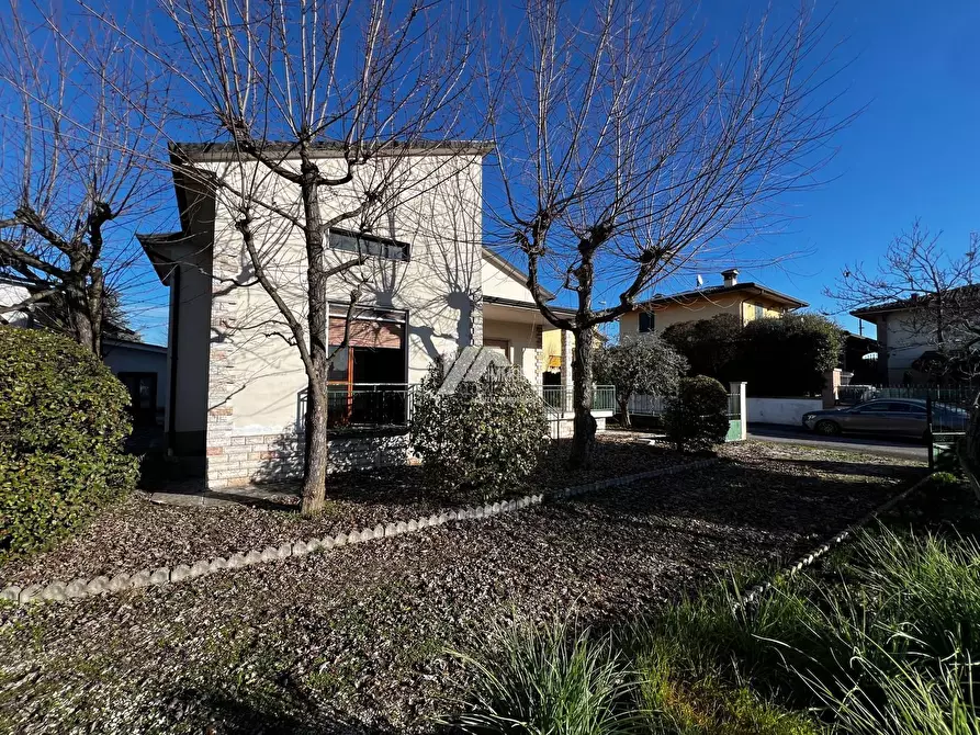 Immagine 26 di Villa in vendita  in Via Stazione a Calcinato