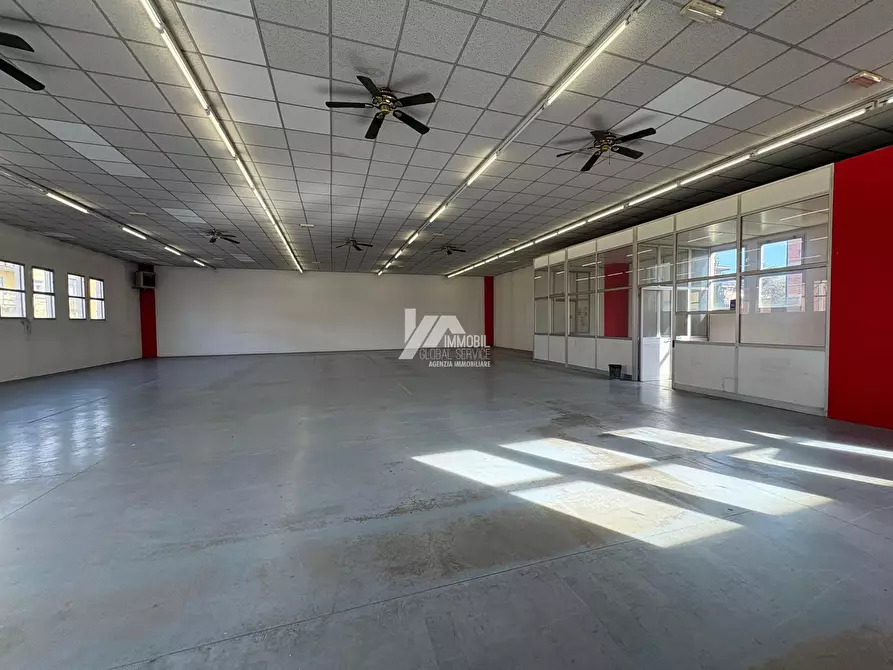 Immagine 5 di Attività artigianale in affitto  in Via Orzinuovi a Brescia