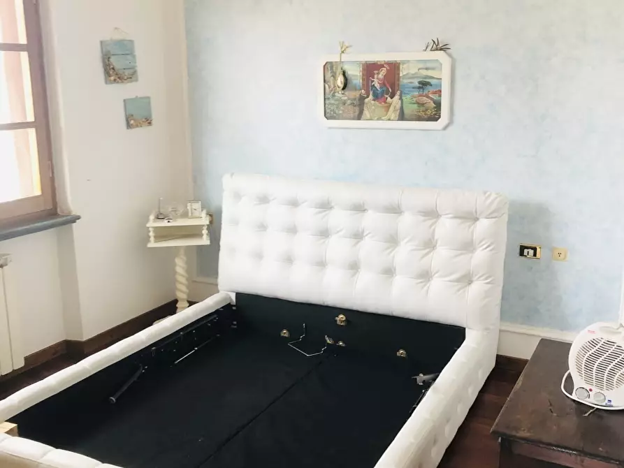 Immagine 10 di Attico in vendita  a Seravezza