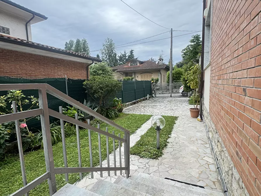 Immagine 45 di Quadrilocale in affitto  a Pietrasanta