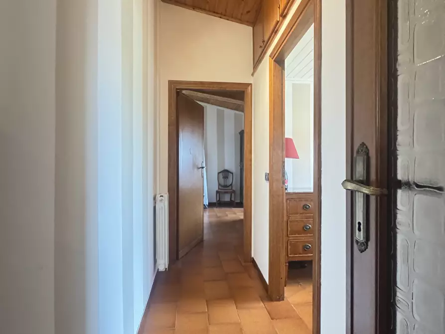 Immagine 24 di Mansarda in affitto  a Pietrasanta