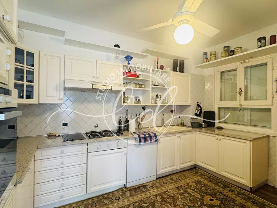 Immagine 9 di Attico in vendita  a Seravezza