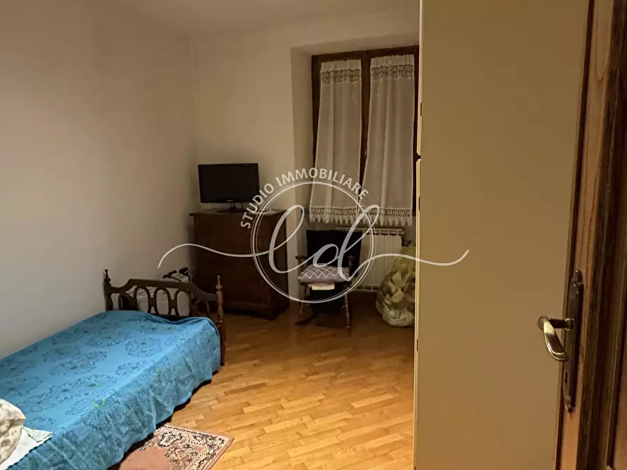 Immagine 21 di Porzione di casa in affitto  a Seravezza