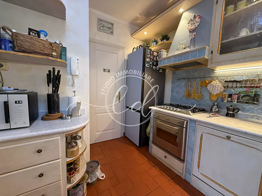 Immagine 9 di Porzione di casa in vendita  a Seravezza