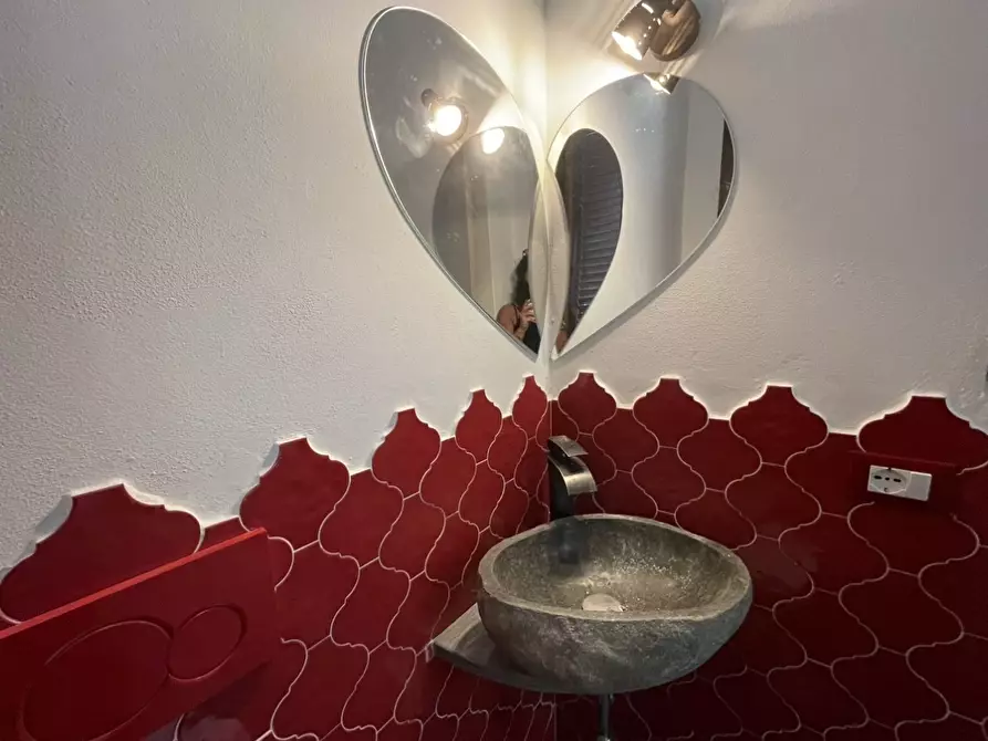 Immagine 24 di Porzione di casa in affitto  a Pietrasanta