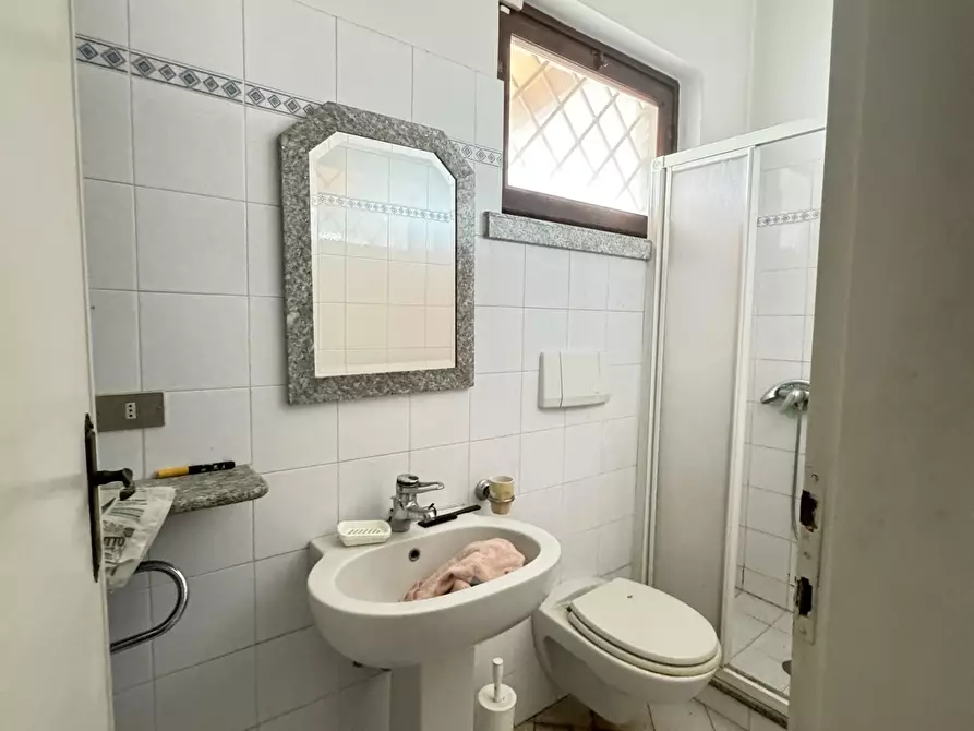 Immagine 47 di Rustico / casale in vendita  a Pietrasanta