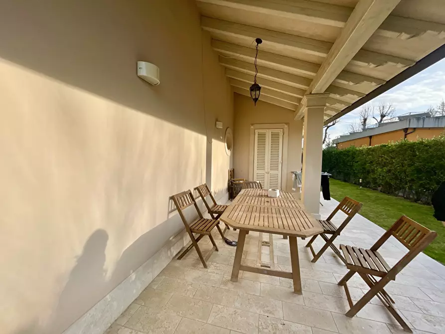 Immagine 46 di Villa in vendita  a Pietrasanta