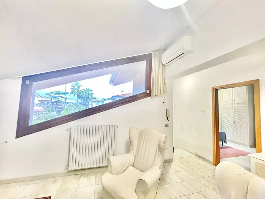 Immagine 32 di Villa in affitto  a Forte Dei Marmi