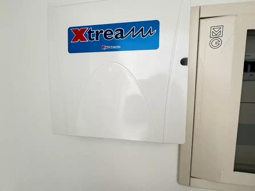 Immagine 6 di Capannone industriale in affitto  a Seravezza