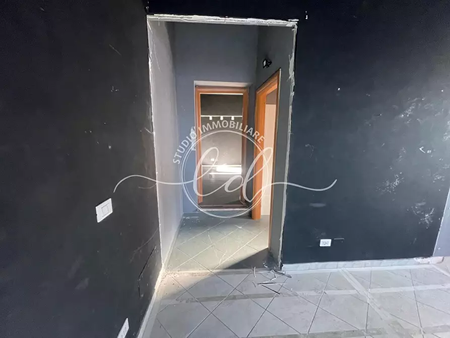 Immagine 4 di Capannone industriale in vendita  a Pietrasanta