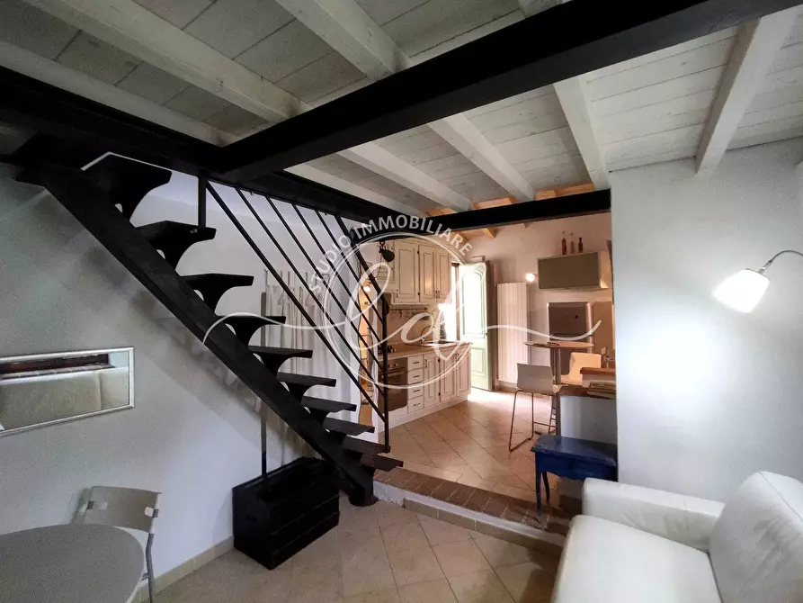 Immagine 6 di Porzione di casa in vendita  a Camaiore